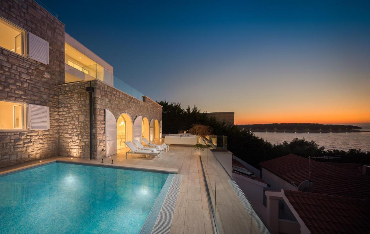 Luxury Seafront Villa Primosten Glamour With Private Pool, Sauna And Gym At The Beach In Primošten Buitenkant foto
