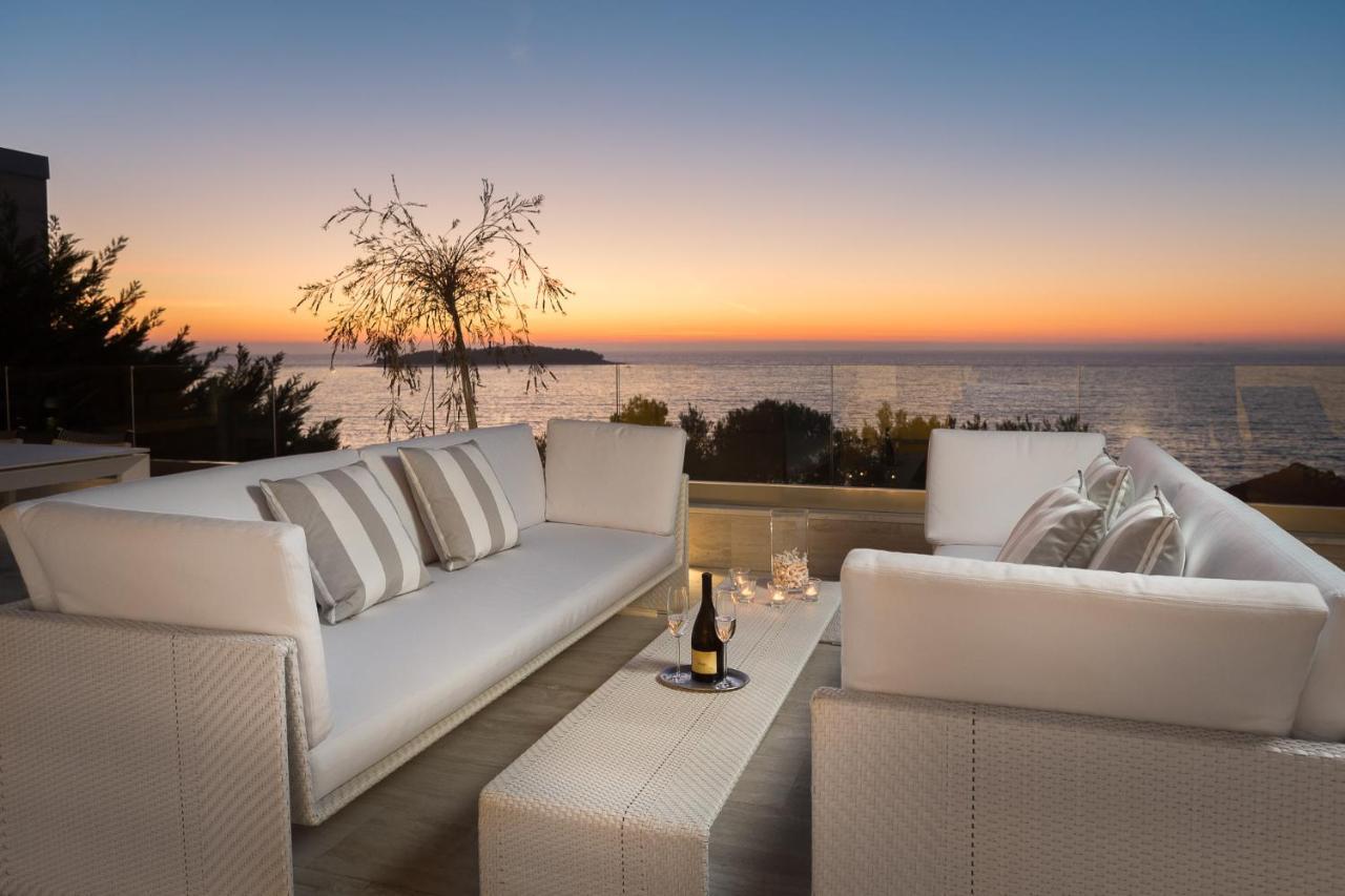 Luxury Seafront Villa Primosten Glamour With Private Pool, Sauna And Gym At The Beach In Primošten Buitenkant foto